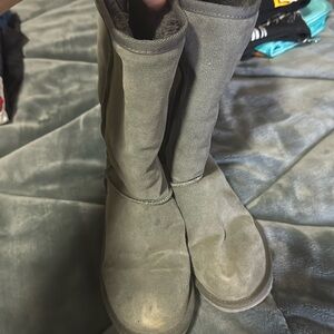 Old navy boots